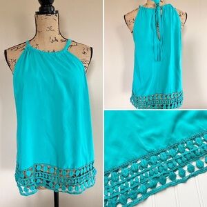 •Nicole by Nicole Miller• crochet trim tank
